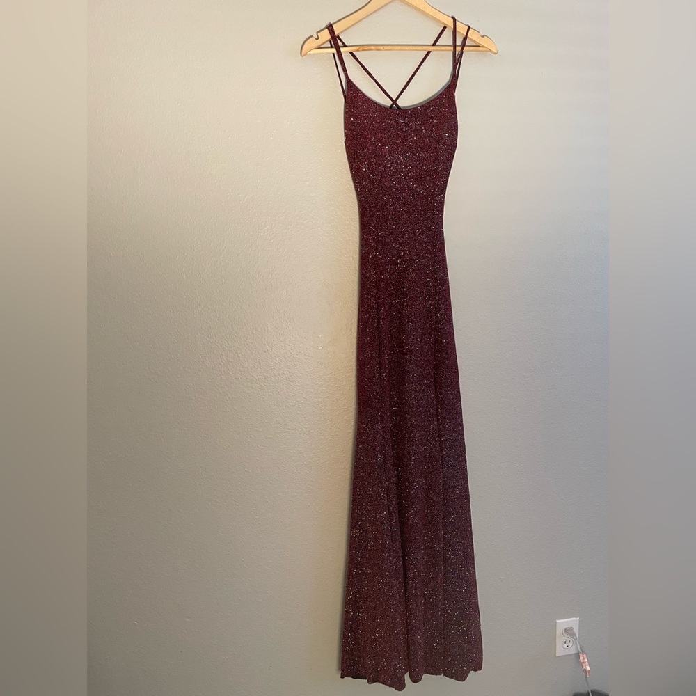 Elegant Burgundy Evening Dress